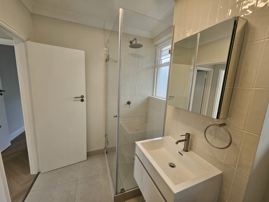 To Let 2 Bedroom Property for Rent in Sea Point Western Cape